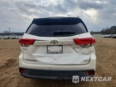 Zdjęcie 6 z 14 samochodu: 2017 TOYOTA HIGHLANDER LE VIN:5TDZZRFH5HS211346 - miniatura