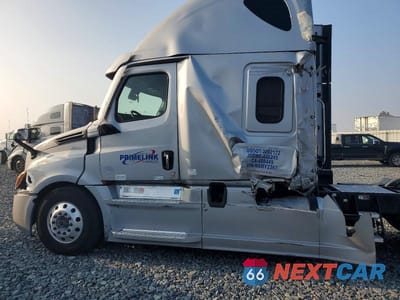 Zdjęcie 9 z 10 samochodu: 2022 FREIGHTLINER CASCADIA 126 SEMI TRUCK VIN:3AKJHHDR8NSMY2367 - miniatura