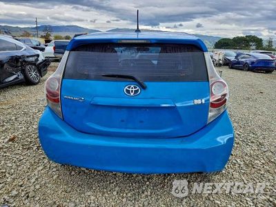 Zdjęcie 6 z 11 samochodu: 2012 TOYOTA PRIUS C VIN:JTDKDTB30C1004585 - miniatura
