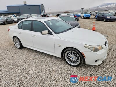 Czwarte zdjęcie samochodu z boku: 2010 BMW 535 XI VIN:WBANV9C57AC137405 - miniatura