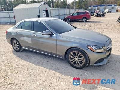 Czwarte zdjęcie samochodu z boku: 2015 MERCEDES-BENZ C 300 VIN:55SWF4JB9FU079211 - miniatura