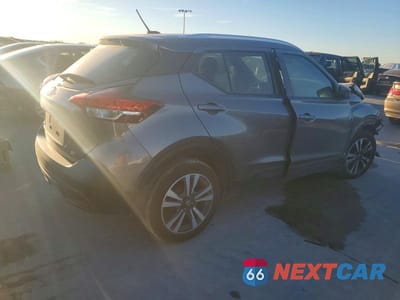 Trzecie zdjęcie samochodu z tyłu: 2019 NISS KICKS S VIN:3N1CP5CU1KL507132 - miniatura