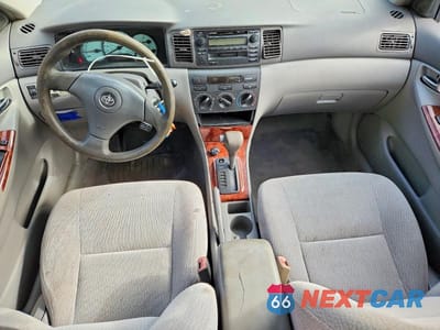 Zdjęcie 8 z 11 samochodu: 2004 TOYOTA COROLLA CE VIN:2T1BR32E74C290130 - miniatura