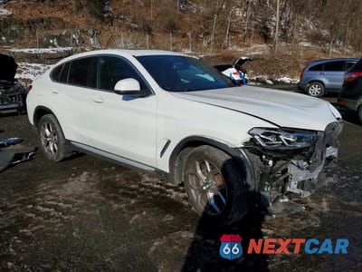Czwarte zdjęcie samochodu z boku: 2022 BMW X4 XDRIVE30I VIN:5UX33DT01N9K23432 - miniatura