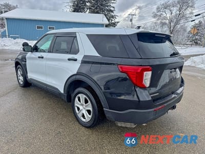 Trzecie zdjęcie samochodu z tyłu: 2020 FORD EXPLORER POLICE INTERCEPTOR VIN:1FM5K8AB3LGA71201 - miniatura