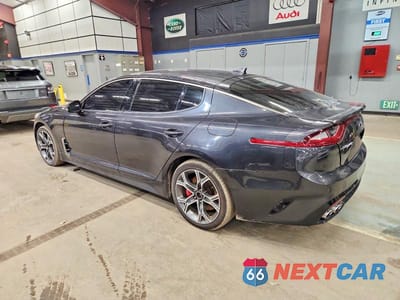 Drugie zdjęcie samochodu z przodu: 2019 KIA STINGER GT VIN:KNAE35LC9K6051624 - miniatura