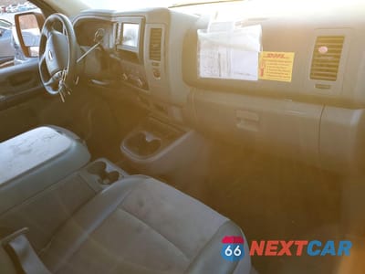 Zdjęcie 8 z 13 samochodu: 2021 NISSAN NV 2500 S VIN:1N6BF0KY9MN807956 - miniatura