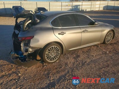 Trzecie zdjęcie samochodu z tyłu: 2018 ALFA ROMEO GIULIA TI VIN:ZARFAECN4J7565376 - miniatura