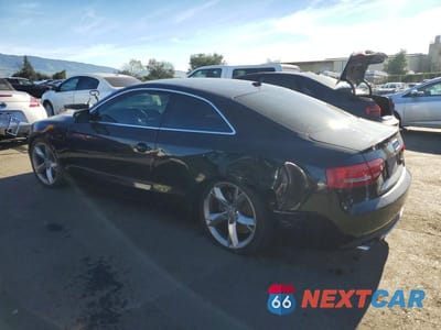 Drugie zdjęcie samochodu z przodu: 2010 AUDI A5 PREMIUM PLUS VIN:WAULFAFR7AA002330 - miniatura