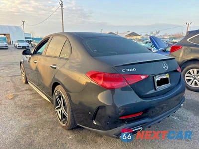 Trzecie zdjęcie samochodu z tyłu: 2023 MERCEDES-BENZ C 300 VIN:W1KAF4GB7PR137904 - miniatura