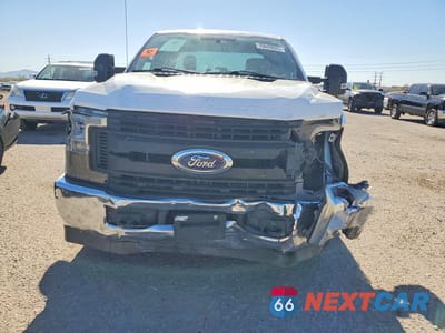 Piąte zdjęcie samochodu w środku: 2019 FORD F250 SUPER DUTY VIN:1FT7X2A66KEE90216 - miniatura