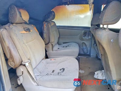 Zdjęcie 11 z 13 samochodu: 2004 TOYOTA SIENNA VIN:5TDZA23C84S130150 - miniatura