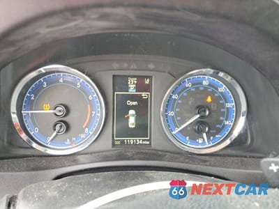 Zdjęcie 9 z 11 samochodu: 2017 TOYOTA COROLLA L VIN:5YFBURHE8HP589236 - miniatura