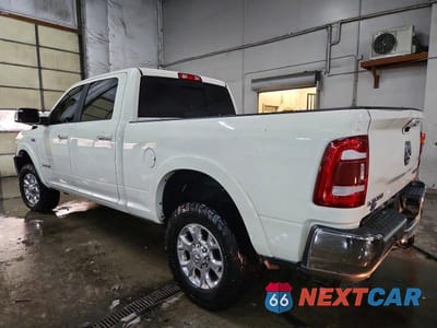 Drugie zdjęcie samochodu z przodu: 2022 RAM 2500 LARAMIE VIN:3C6UR5FJ9NG170341 - miniatura