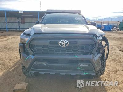 Piąte zdjęcie samochodu w środku: 2024 TOYOTA TACOMA DOUBLE CAB VIN:3TMLB5JN7RM066778 - miniatura