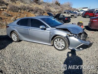 Czwarte zdjęcie samochodu z boku: 2022 TOYOTA CAMRY LE VIN:4T1C11AK7NU624535 - miniatura