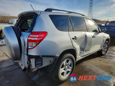 Trzecie zdjęcie samochodu z tyłu: 2011 TOYOTA RAV4 BASE VIN:2T3ZF4DV8BW065003 - miniatura