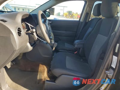 Zdjęcie 7 z 13 samochodu: 2014 JEEP COMPASS SPORT VIN:1C4NJCBA7ED812356 - miniatura