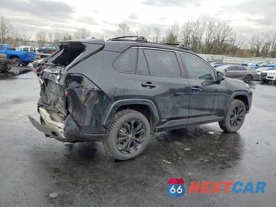 Trzecie zdjęcie samochodu z tyłu: 2022 TOYOTA RAV4 SE VIN:2T3T6RFV1NW030176 - miniatura