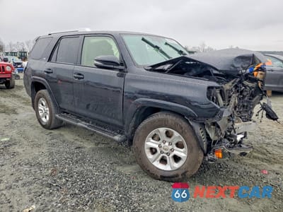 Czwarte zdjęcie samochodu z boku: 2017 TOYOTA 4RUNNER SR5 VIN:JTEZU5JR4H5154842 - miniatura