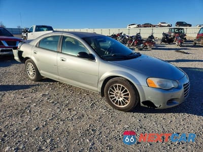 Czwarte zdjęcie samochodu z boku: 2005 CHRYSLER SEBRING VIN:1C3EL46X25N692012 - miniatura