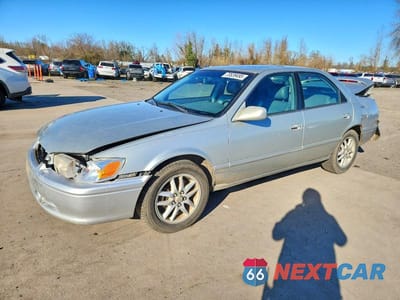 2000 TOYOTA CAMRY 4T1BF28K0YU092767 - główne zdjęcie licytacji z USA - miniatura