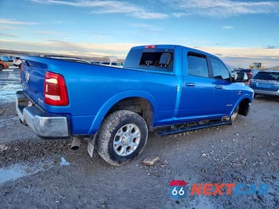 Trzecie zdjęcie samochodu z tyłu: 2021 RAM 2500 LARAMIE VIN:3C6UR5FL3MG621277 - miniatura