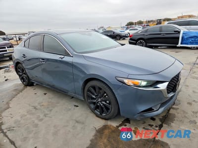 Czwarte zdjęcie samochodu z boku: 2022 MAZDA 3 PREFERRED VIN:JM1BPACL2N1508990 - miniatura