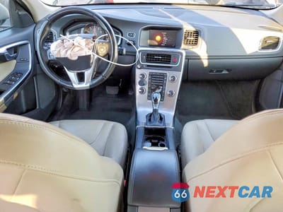 Zdjęcie 8 z 12 samochodu: 2018 VOLVO S60 PREMIER VIN:LYV402HK6JB173772 - miniatura