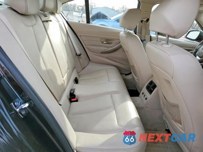 Zdjęcie 10 z 12 samochodu: 2012 BMW 328 I VIN:WBA3A5C59CF259051 - miniatura