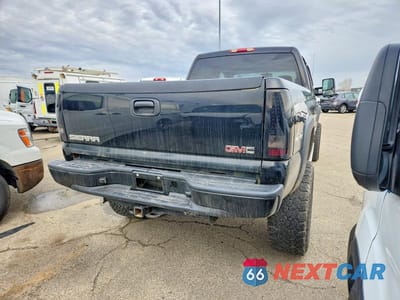 Trzecie zdjęcie samochodu z tyłu: 2003 GMC SIERRA K2500 HEAVY DUTY VIN:1GTHK23U63F113685 - miniatura