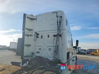 Zdjęcie 9 z 10 samochodu: 2019 FREIGHTLINER CASCADIA 126 SEMI TRUCK VIN:3AKJHHDR6KSKT6574 - miniatura