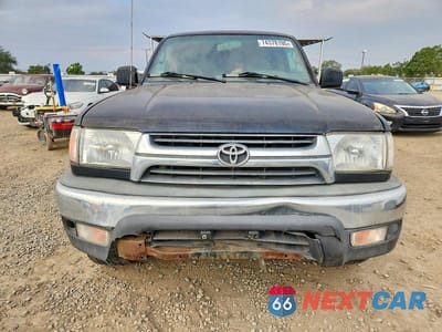 Piąte zdjęcie samochodu w środku: 2001 TOYOTA 4RUNNER SR5 VIN:JT3GN86R310200879 - miniatura