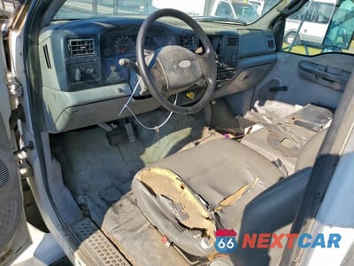 Zdjęcie 8 z 12 samochodu: 2007 FORD F650 SUPER DUTY VIN:3FRWF65R57V511162 - miniatura