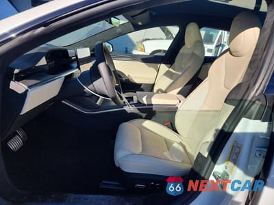 Zdjęcie 7 z 12 samochodu: 2023 TESLA MODEL S VIN:5YJSA1E65PF525124 - miniatura