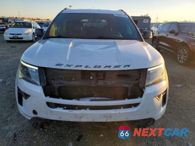 Piąte zdjęcie samochodu w środku: 2019 FORD EXPLORER SPORT VIN:1FM5K8GT0KGB53854 - miniatura