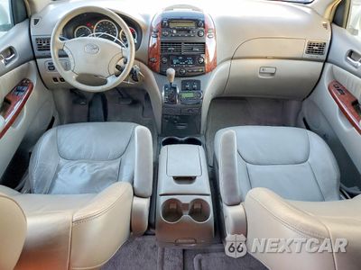 Zdjęcie 8 z 13 samochodu: 2004 TOYOTA SIENNA XLE VIN:5TDZA22CX4S094351 - miniatura