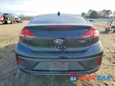 Zdjęcie 6 z 12 samochodu: 2018 HYUNDAI IONIQ BLUE VIN:KMHC65LC1JU102816 - miniatura