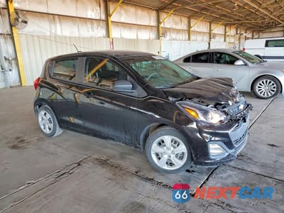 Czwarte zdjęcie samochodu z boku: 2022 CHEVROLET SPARK LS VIN:KL8CB6SA2NC021978 - miniatura