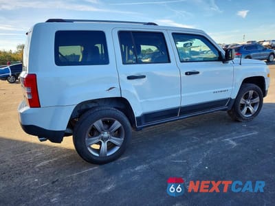 Trzecie zdjęcie samochodu z tyłu: 2016 JEEP PATRIOT SPORT VIN:1C4NJPBAXGD751756 - miniatura