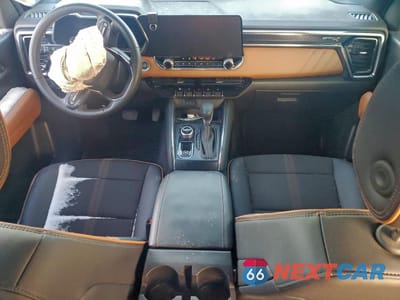 Zdjęcie 8 z 12 samochodu: 2024 GMC CANYON AT4 VIN:1GTP6DEK1R1308820 - miniatura