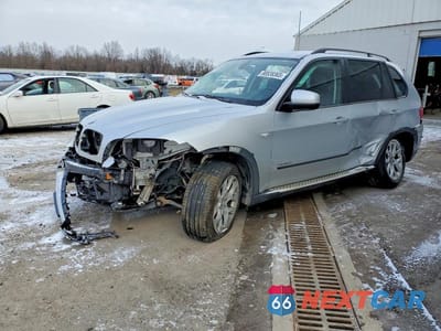2012 BMW X5 XDRIVE35I 5UXZV4C51CL746417 - główne zdjęcie licytacji z USA - miniatura