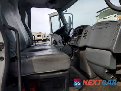 Zdjęcie 11 z 13 samochodu: 2007 INTERNATIONAL 4300 BOX TRUCK VIN:1HTMMAAL77H504323 - miniatura