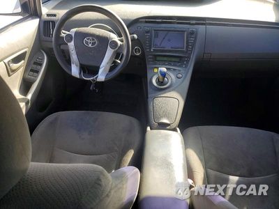 Zdjęcie 8 z 12 samochodu: 2010 TOYOTA PRIUS III VIN:JTDKN3DU2A0010295 - miniatura