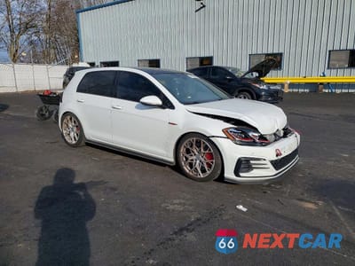 Czwarte zdjęcie samochodu z boku: 2018 VOLKSWAGEN GTI S VIN:3VW547AU0JM264738 - miniatura