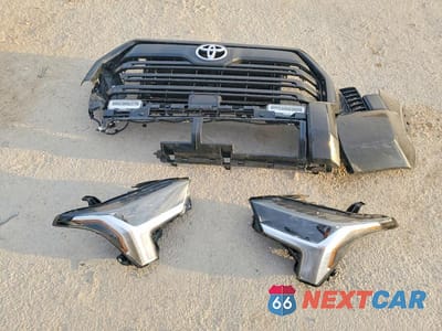 Zdjęcie 12 z 12 samochodu: 2024 TOYOTA TUNDRA CREWMAX SR VIN:5TFLA5DB8RX230392 - miniatura