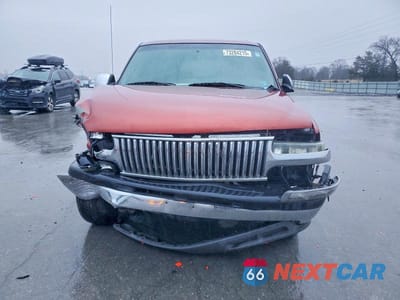 Piąte zdjęcie samochodu w środku: 2001 CHEVROLET SUBURBAN C1500 VIN:3GNEC16T51G126914 - miniatura