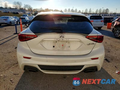 Zdjęcie 6 z 12 samochodu: 2017 INFINITI QX30 VIN:SJKCH5CP5HA028343 - miniatura