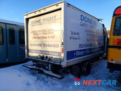 Trzecie zdjęcie samochodu z tyłu: 2012 GMC SAVANA BOX TRUCK VIN:1GD374CA5C1908183 - miniatura