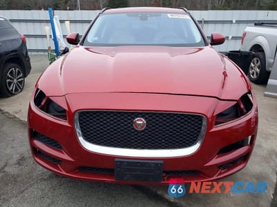 Piąte zdjęcie samochodu w środku: 2018 JAGUAR F-PACE PREMIUM VIN:SADCJ2GX7JA321185 - miniatura
